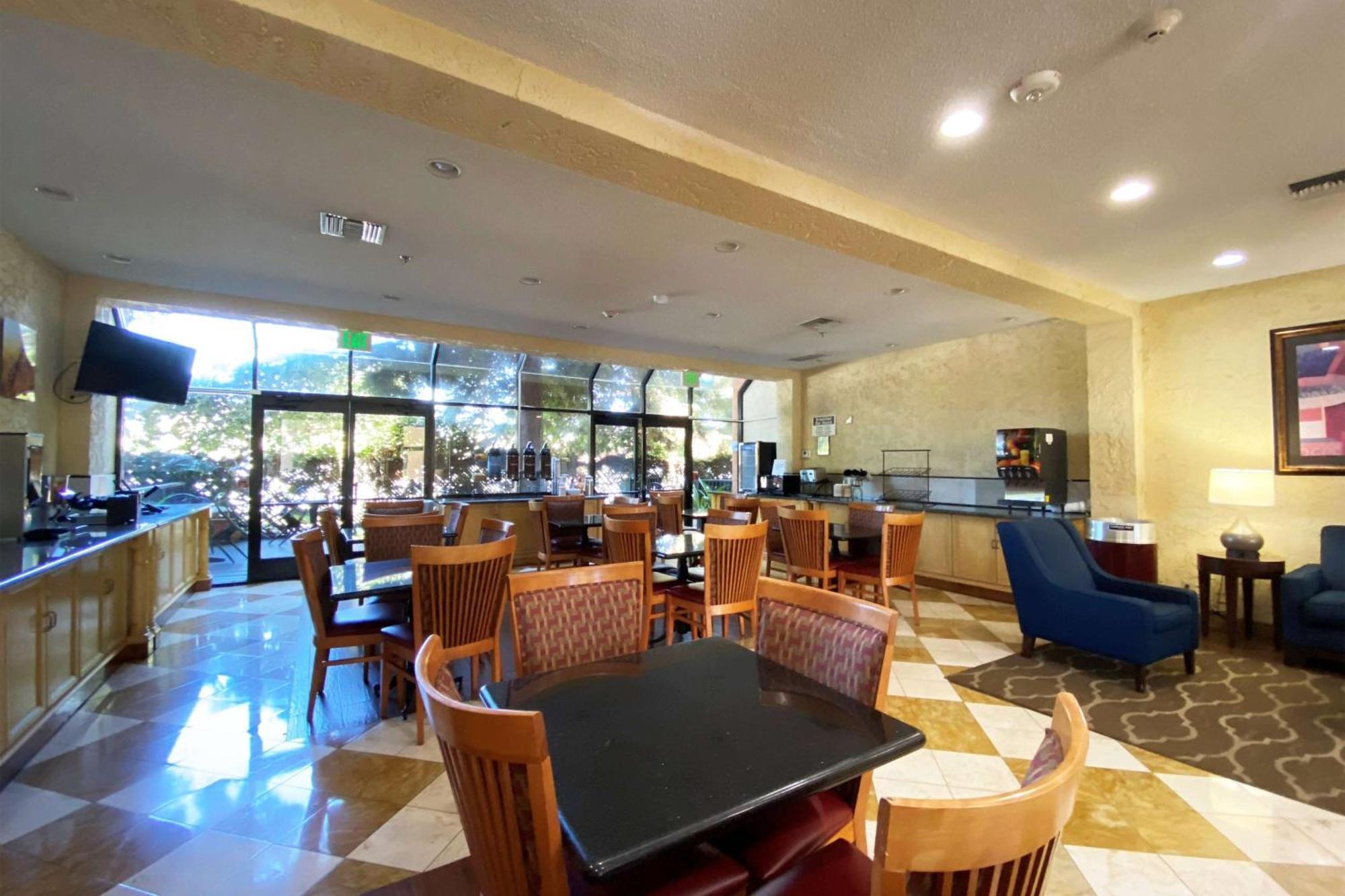 Wyndham Garden Newark Fremont Silicon Valley Экстерьер фото