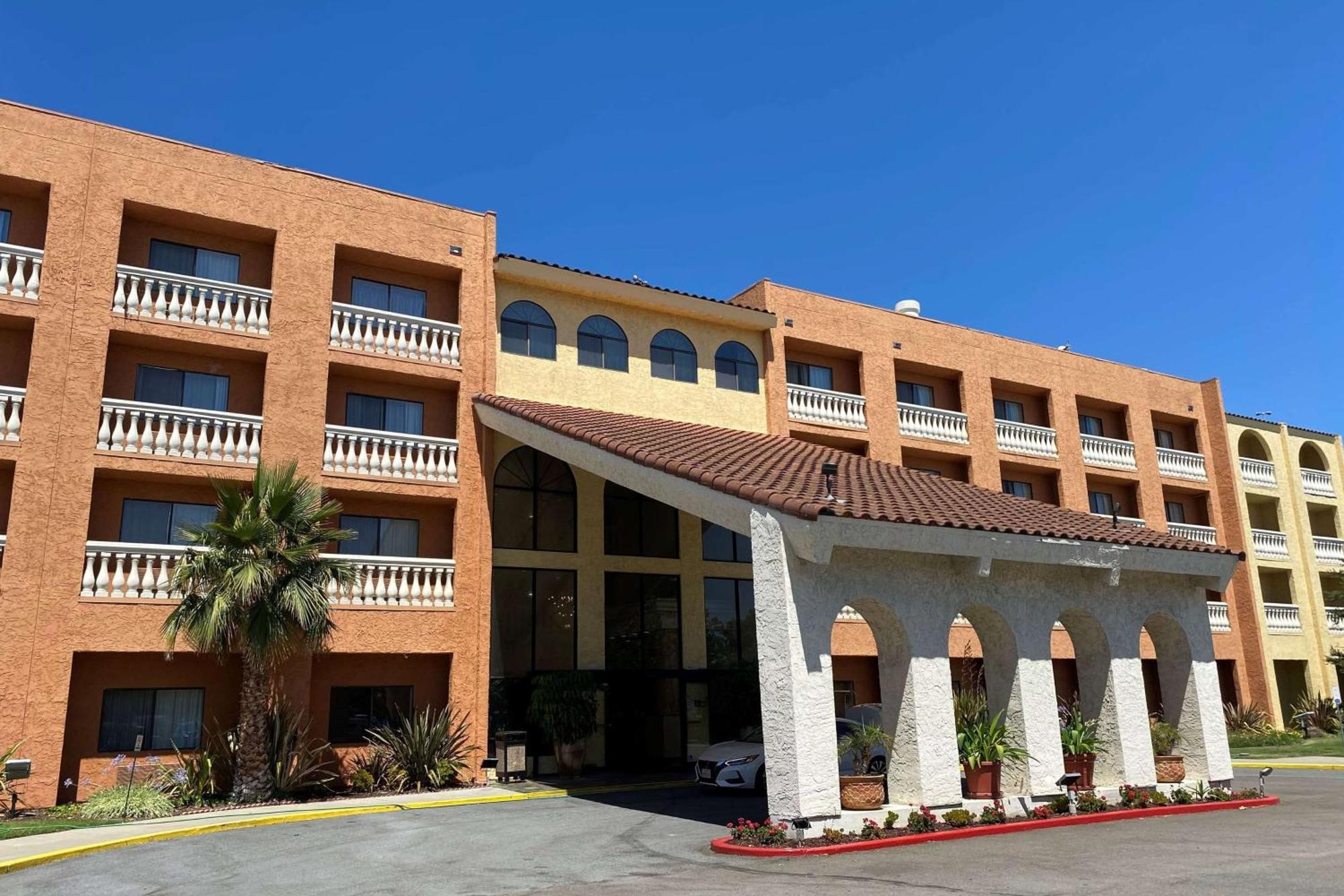 Wyndham Garden Newark Fremont Silicon Valley Экстерьер фото